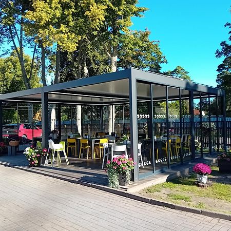 Juras Brize Hotel Ventspils Bagian luar foto