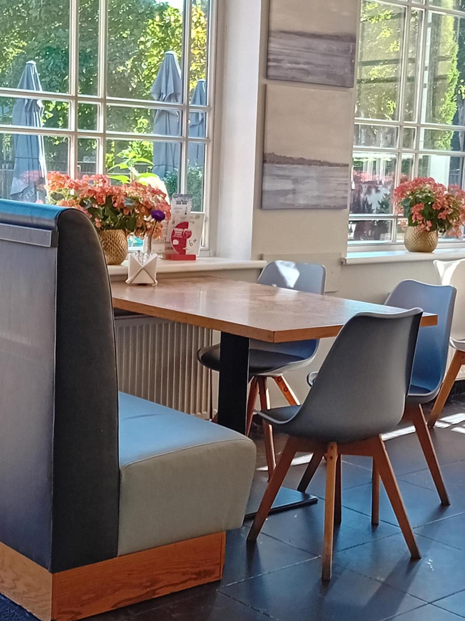 Juras Brize Hotel Ventspils Bagian luar foto