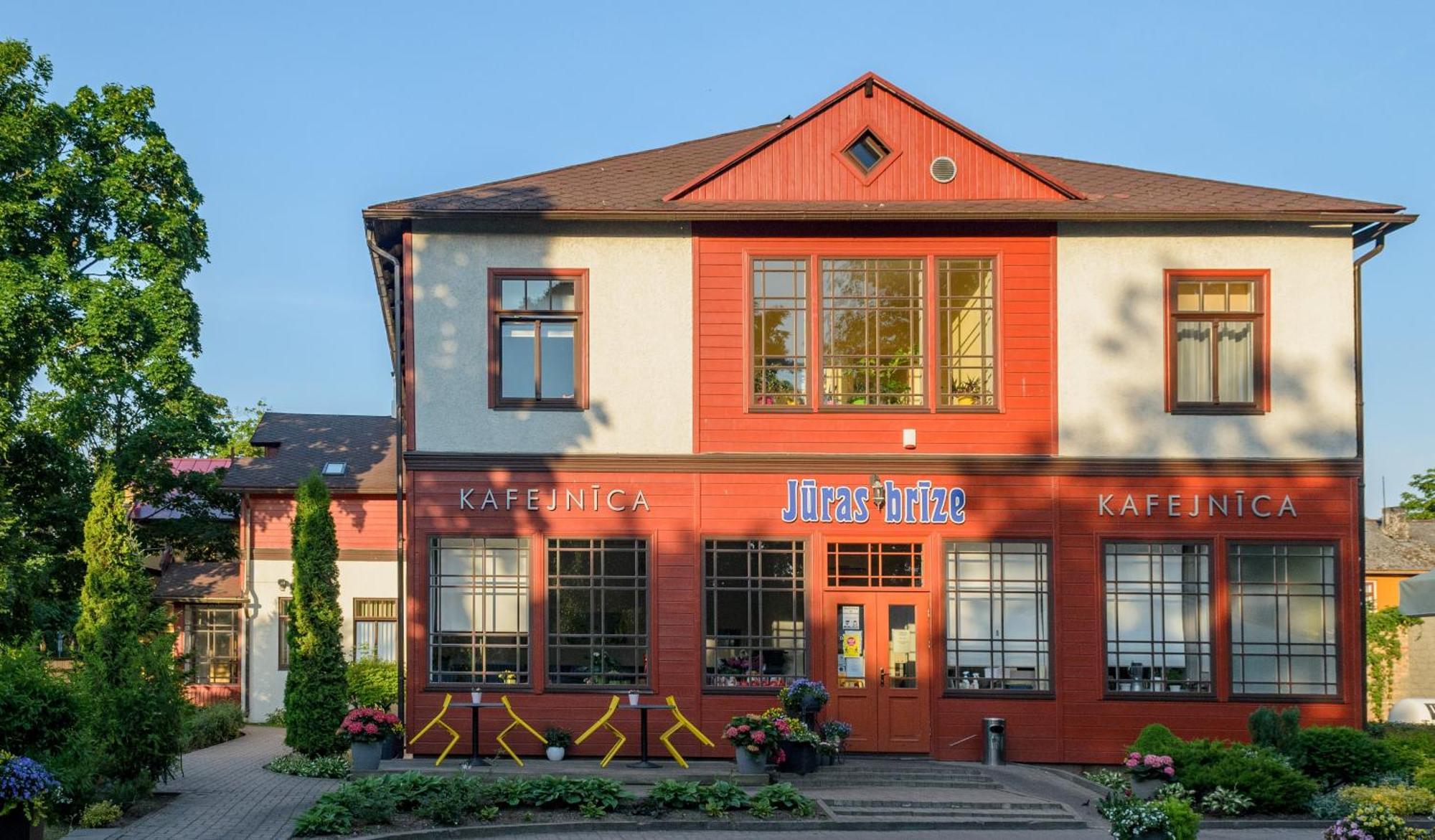 Juras Brize Hotel Ventspils Bagian luar foto