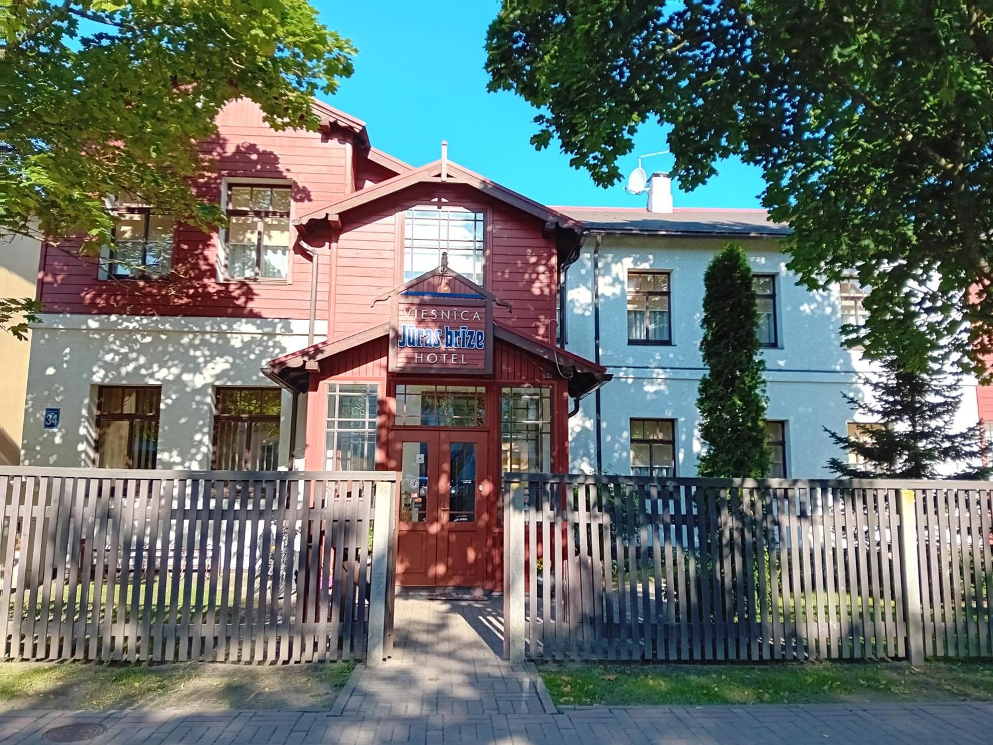 Juras Brize Hotel Ventspils Bagian luar foto
