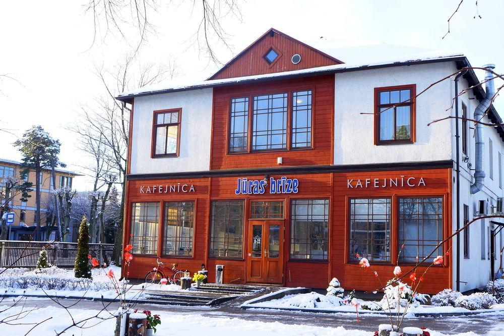 Juras Brize Hotel Ventspils Bagian luar foto