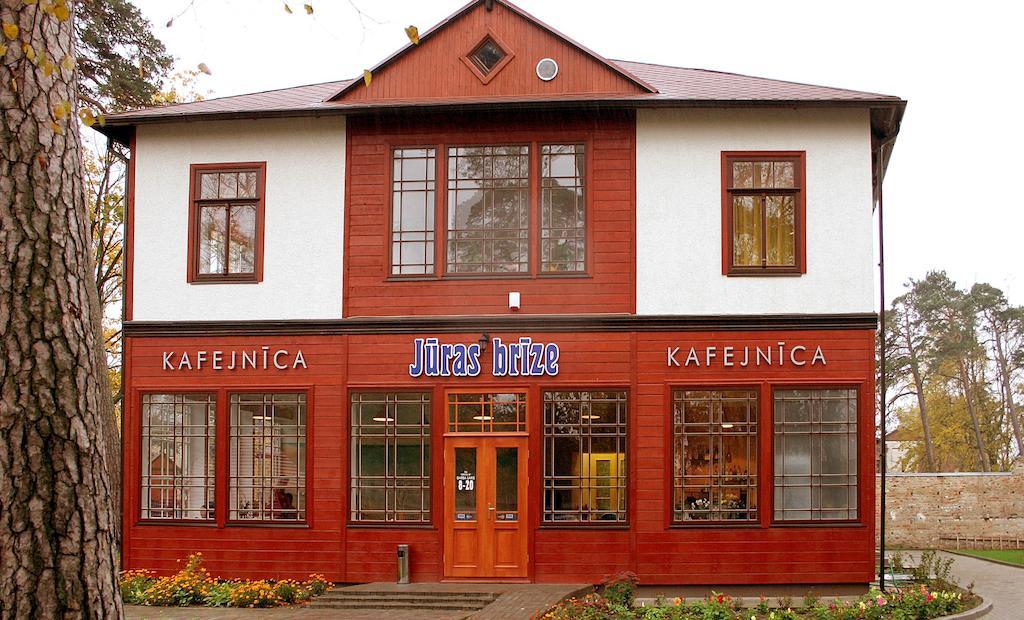 Juras Brize Hotel Ventspils Bagian luar foto